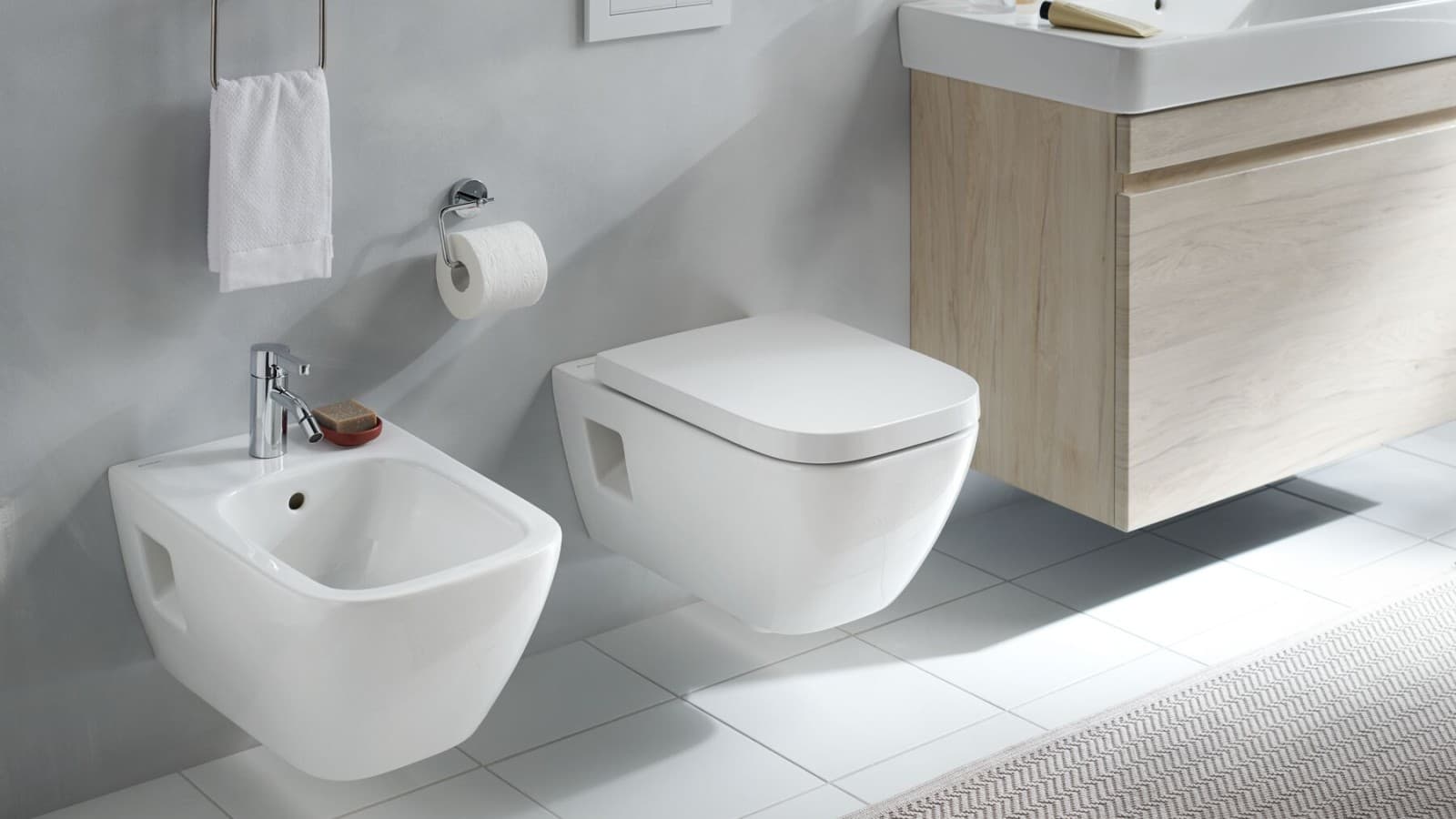 Geberit Selnova Square WC a bidet s prepadom Geberit Selnova Square WC a bidet s prepadom