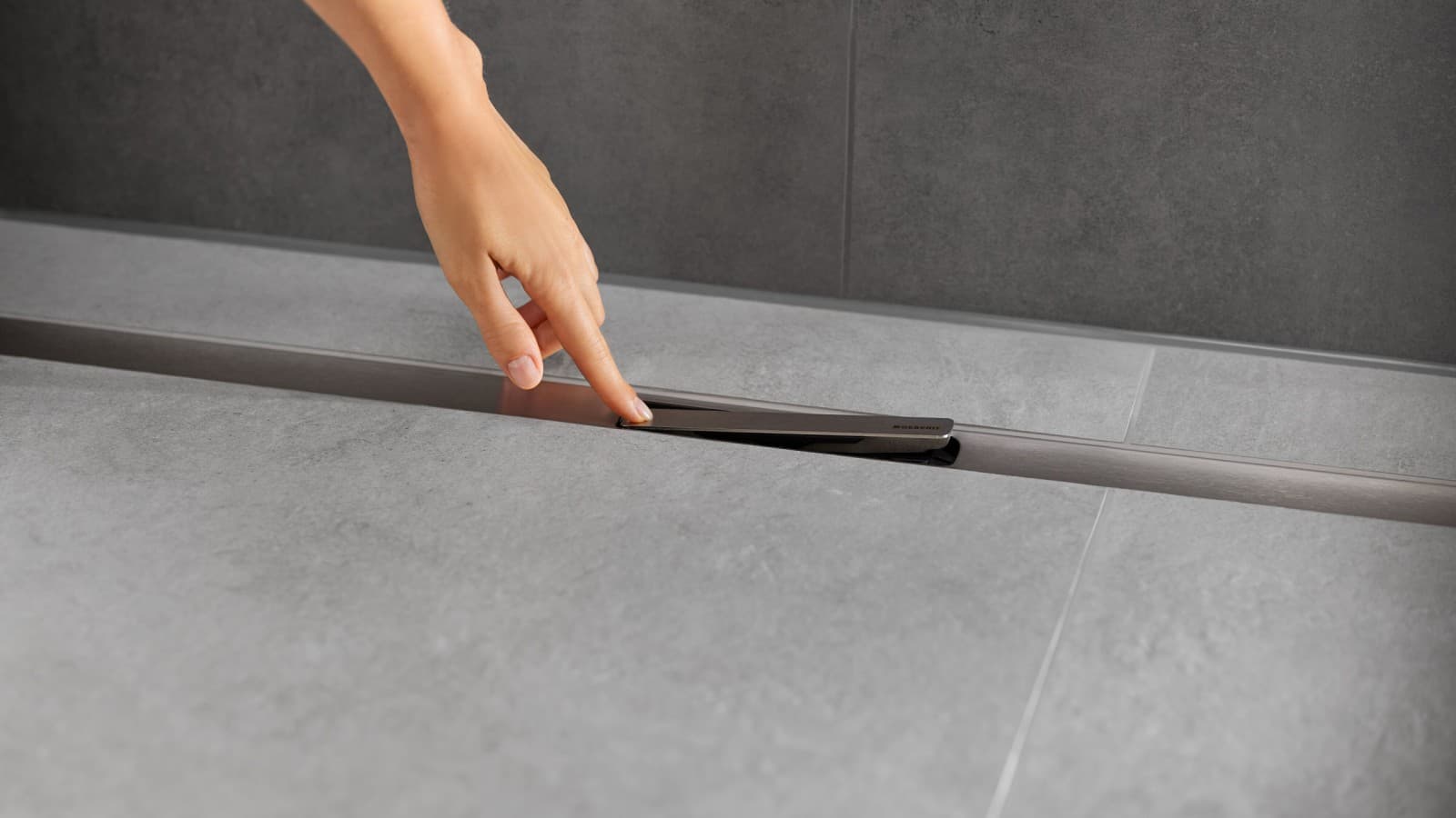 Kúpeľňa Geberit so sprchovým žľabom CleanLine30 Kúpeľňa Geberit so sprchovým žľabom CleanLine30
