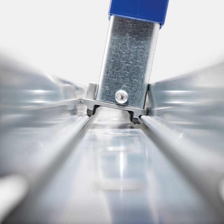 Jednoduché zacvaknutie nožnej pätky Jednoduché zacvaknutie nožnej pätky