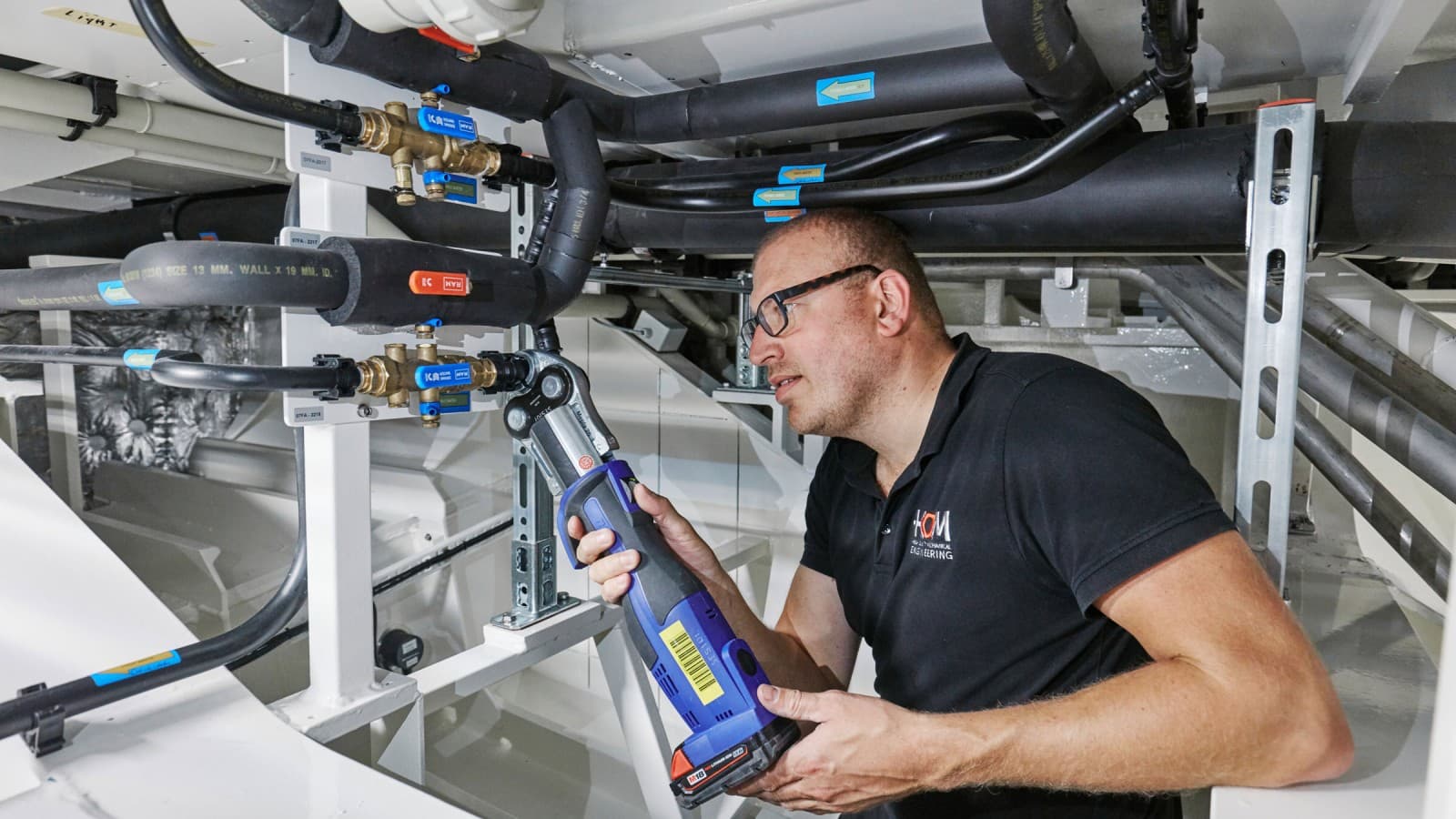 Technológia lisovania za studena umožňuje bezpečné spájanie rúr bez použitia otvoreného ohňa a bez rizika vzniku požiaru. Technológia lisovania za studena umožňuje bezpečné spájanie rúr bez použitia otvoreného ohňa a bez rizika vzniku požiaru.