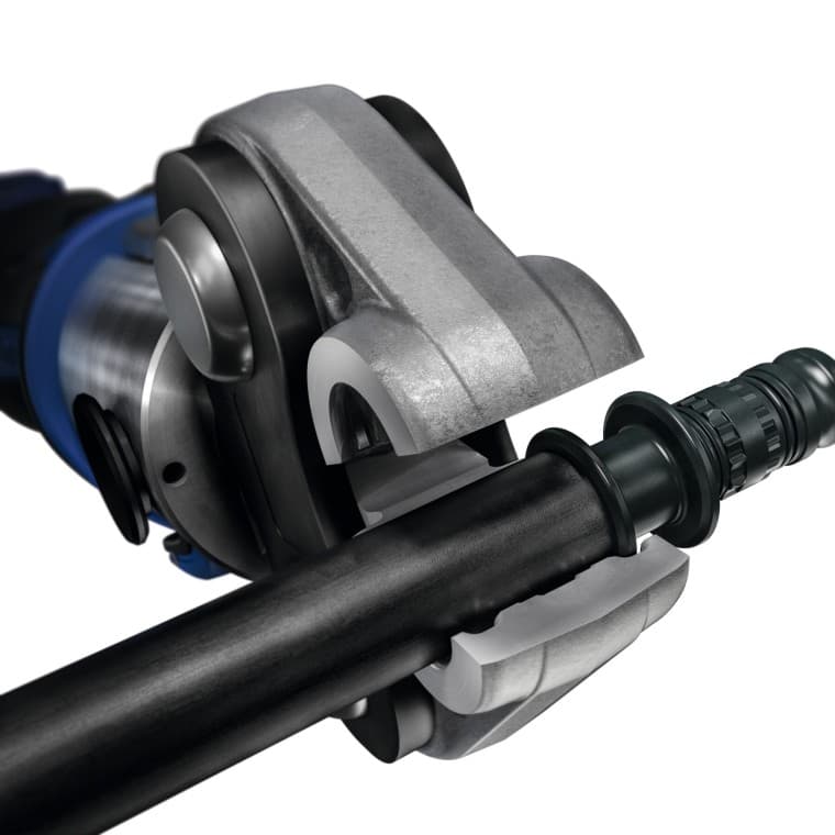 Bezúdržbová lisovacia čeľusť Geberit Mepla. Prispôsobený dizajn lisovacej čeľuste a tvarovky Mepla. Bezúdržbová lisovacia čeľusť Geberit Mepla. Prispôsobený dizajn lisovacej čeľuste a tvarovky Mepla.