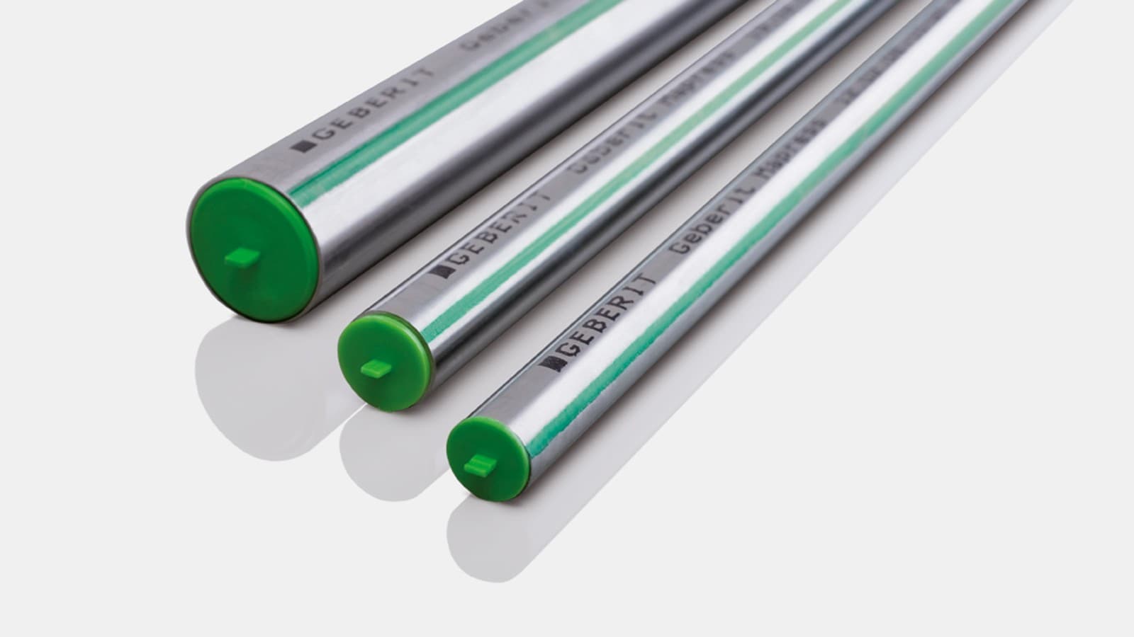 Charakteristická zelená čiara označuje systémovú rúru Geberit Mapress z nehrdzavejúcej ocele CrMoTi Charakteristická zelená čiara označuje systémovú rúru Geberit Mapress z nehrdzavejúcej ocele CrMoTi